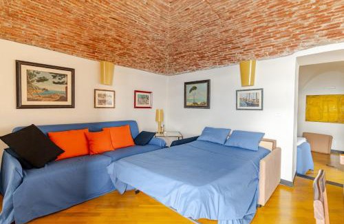 Cervo Apartment | Sea View Suite - Sleeps 3 - Free Parking