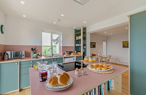 Bude House | Sea View - Three Bedroom House, Sleeps 8