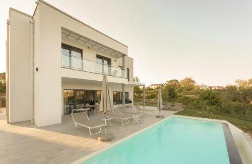 Krnica Villa | Sea View Villa Monte Alba