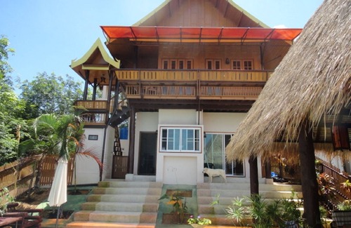 Ko Lanta Apartment | Sea view villa surrounded by rubber plantation and rainforest in a quiet setting