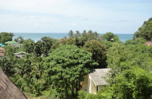 Ko Lanta Apartment | Sea view villa surrounded by rubber plantation and rainforest in a quiet setting