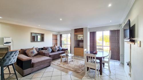 Gonubie House | Sea Views on 14th