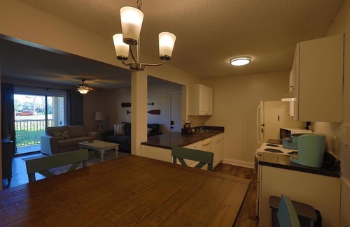 Port Orange Condo | SEA-ya Later Beach Condo 8 min to Beach