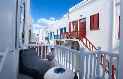 Mykonos House | Seablue Town Maisonette