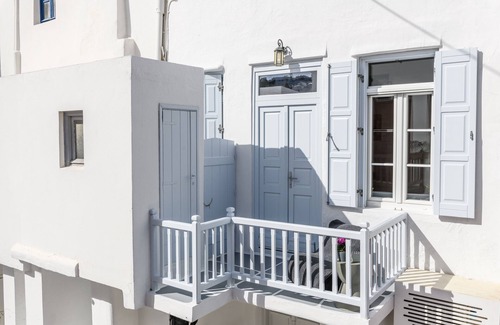 Mykonos House | Seablue Town Maisonette