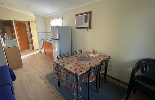 Warrenben House | Seabreeze Accommodation sleeps 4. Minimum 2 night stay