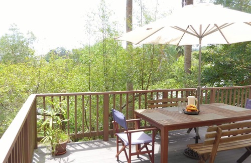 Avoca Beach Cottage | Seabreeze Cottage bushland setting 300m to beach