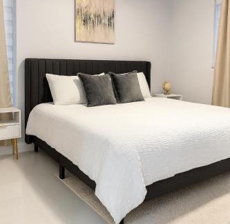 Central Naples House | Seabreeze Escape