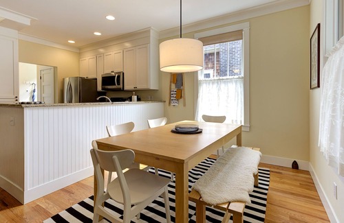 Seabrook House | Seabrook's Havsstuga: Dog Friendly, Hot Tub!