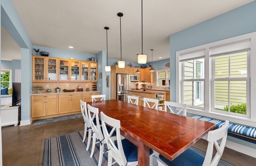 Seabrook House | Seabrook's Sea Glass Tumbler: Dog Friendly