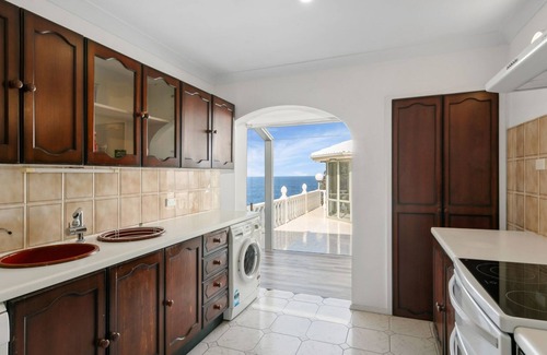 Kiama House | Seacliff Escape a magnificent holiday rental in the stunning coastal town of Kiama.