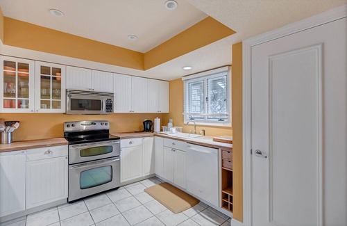 Sawgrass Condo | Seaclusion - Spacious condo w/lanai & pool