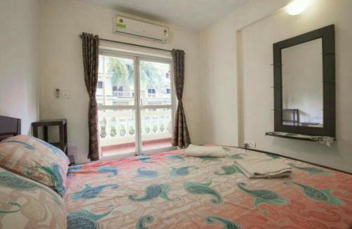 Orlim Apartment | Seacoast retreat By The Beach comfort