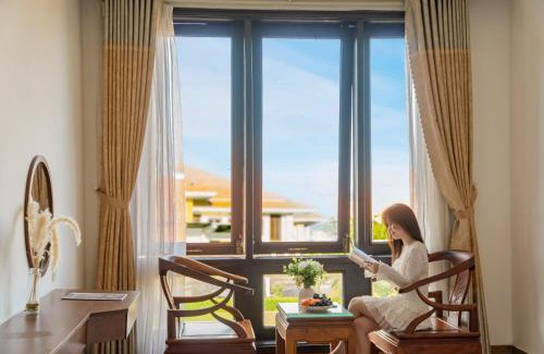 Ngu Hanh Son Hotel | SeaColor Beachstay Danang Hotel by Haviland