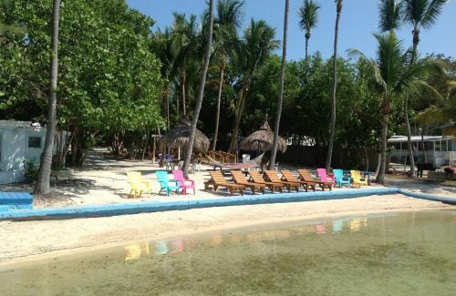 Rock Harbor Resort | Seafarer Key Largo Resort and Beach