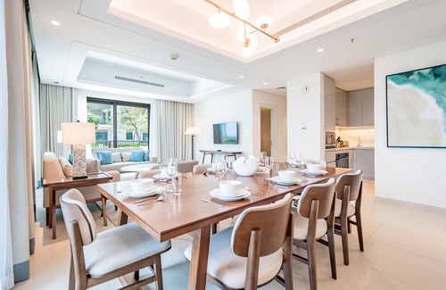 Sharm Apartment | Seafront 4BR Apartment with Assistant Room in The Address Fujairah Residences Block B, Fujairah