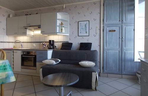 Grandcamp-Maisy Apartment | SEAFRONT APARTMENT