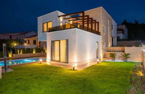 Okrug Villa | Seafront Ciovo Villa Villa Trogir Deluxe Dva 6 Beautiful Bedrooms Private Pools Sea Front - Sauna