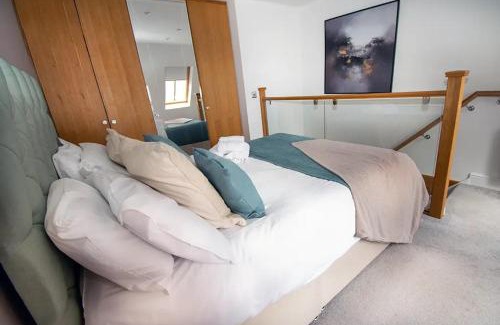 Penarth Apartment | Seafront Cottage - The Nook