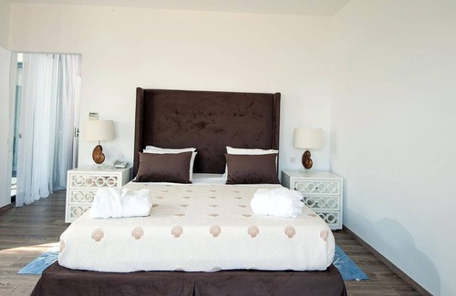 Kounelion Villa | Seafront Private Villa with a heated pool