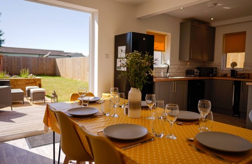 Bembridge Cottage | Seaglass - a house that sleeps 6 guests in 3 bedrooms