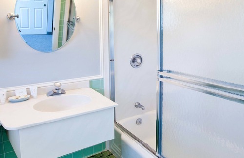 Provincetown Hotel | Seaglass Inn & Spa