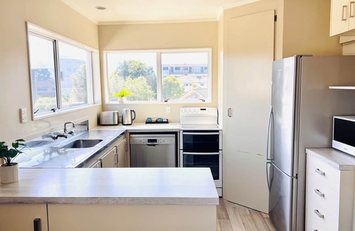 Mount Maunganui House | Seagulls Guesthouse