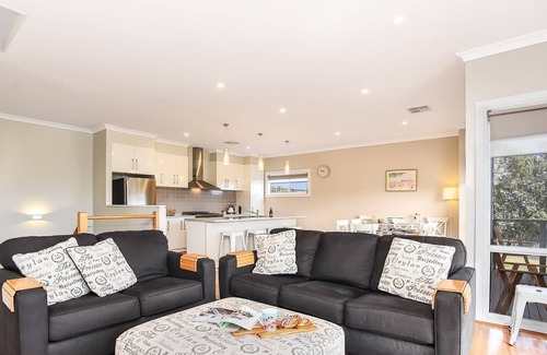 Sellicks Beach House | Seahaven ~ Sellicks Beach - The Ultimate Modern and Stylish Family Entertainer with Sea Views