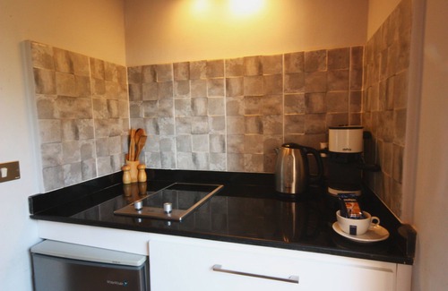 Dahab Apartment | Seahorse Apartment - with spa bath, wifi & Jacuzzi pool. Beach 3 mins walk.