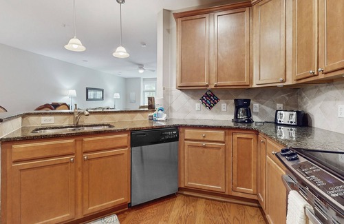 St. James Condo | Seahorse Cove at HarborWalk, Unit 1006 | Condo in Southport