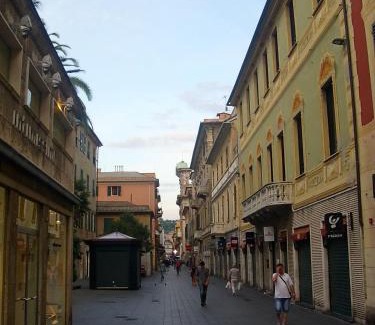 Sestri Ponente Bed & Breakfast | Seal Home