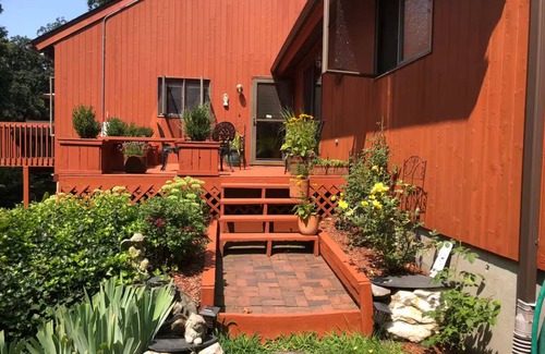 Tiverton Apartment | Seapowet suite