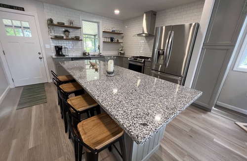 Villas Cottage | Seas the Day by the Bay with Spectacular Sunsets!