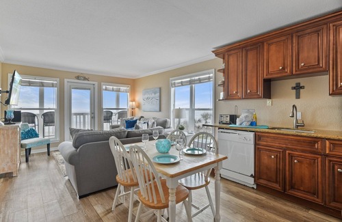 Galveston Condo | Seascape 2111 2 Bedroom Condo by RedAwning