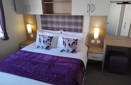 Ingoldmells Ski Chalet | Seascape - caravan next to Fantasy Island Ingoldmells, dog friendly