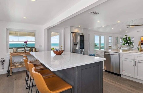 St. Augustine House | Seascape Cottage | Wren Beach Rentals
