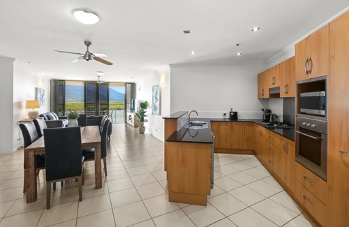 Cairns Central Business District Apartment | Seascape: Luxury Waterfront Living in the Heart of Cairns