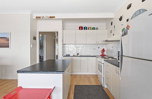 Lake Wangary House | Seascape - Wonderful northern views, Clean, Modernised and Beautifully Decorated