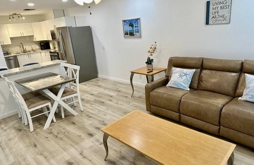 Boynton Beach Apartment | Seashell 5 - You seasonal rental less than a mile from the beachnGreat Location!