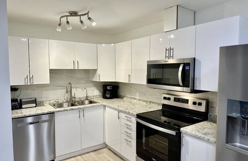 Boynton Beach Apartment | Seashell 5 - You seasonal rental less than a mile from the beachnGreat Location!