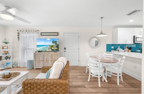 Sanibel Condo | Seashells 10 – Stunning West End Sanibel Condo with Private Beach Access