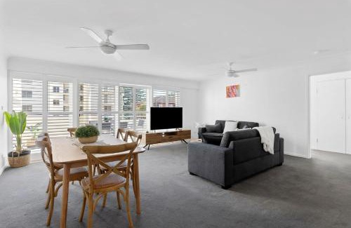 Nelson Bay Apartment | Seashells Sweet Retreat 450m walk to CBD