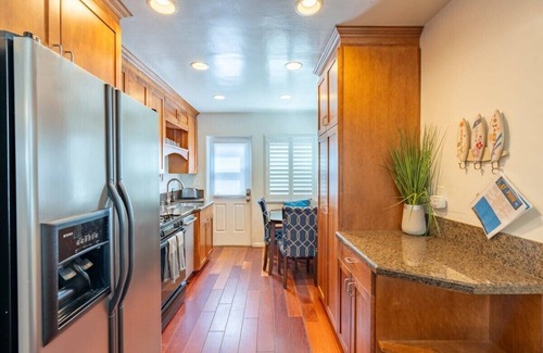 South Mission Beach Apartment | Seashore Retreat - Family Oasis Steps from the Sand