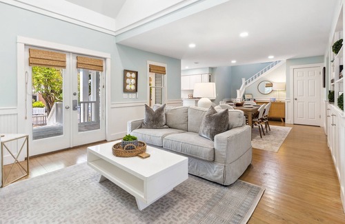 Seaside House | Seaside "Blue Skies" 3BR |Sleeps 10 | NEW Listing | 2 Bikes!