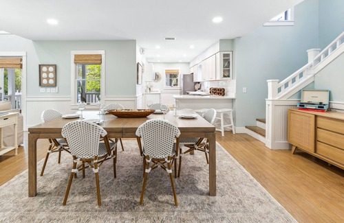 Seaside House | Seaside "Blue Skies" 3BR |Sleeps 10 | NEW Listing | 2 Bikes!