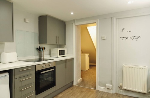 Llandudno House | Seaside Escape: Peaceful 2BR in Picturesque Wales
