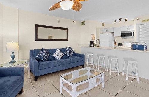 Tavernier Apartment | Seaside Escape: Relax and Recharge with Panoramic Views! 3 Spacious Suites