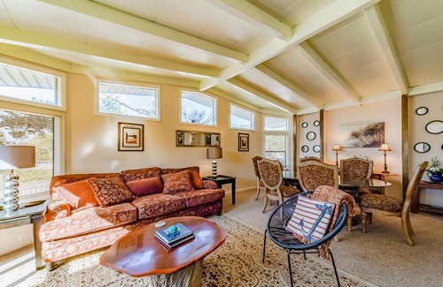 Crescent City House | Seaside Family Retreat