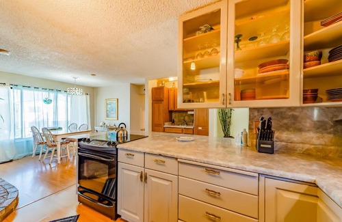 Crescent City House | Seaside Family Retreat