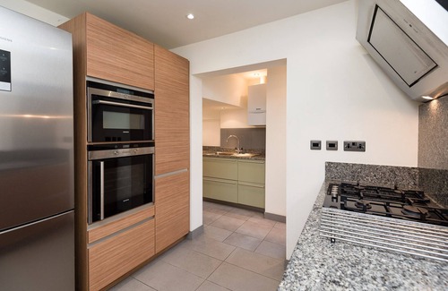 Looe House | Seaside House - family home on the beach